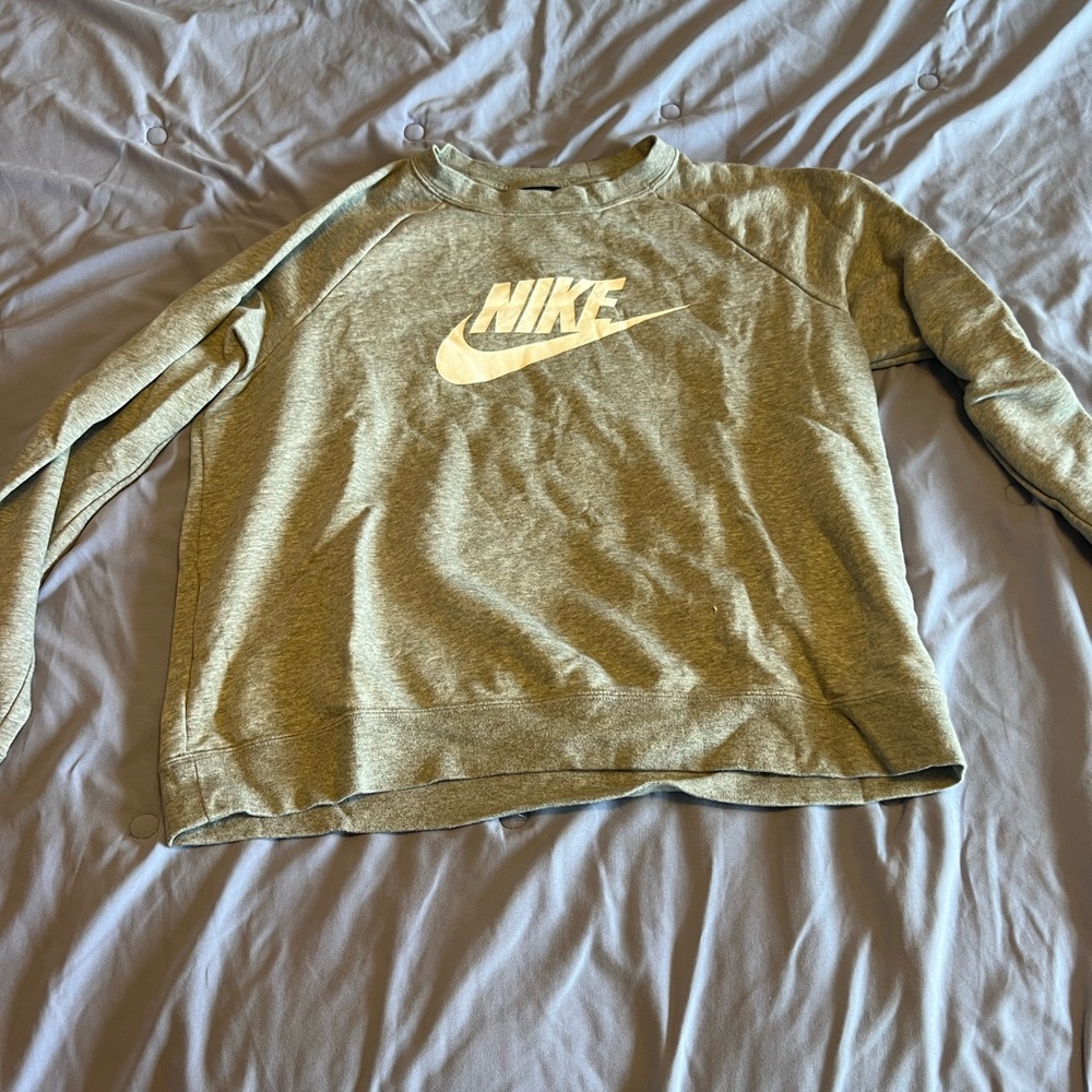 Grey Nike crew neck sweatshirt